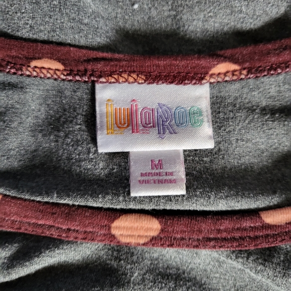 LuaRoe Rraglan tee Size M - Picture 4 of 4